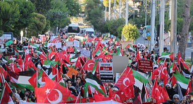 Şanlıurfalılar Şehid İsmail Heniyye'nin çağrısına kulak verdi!