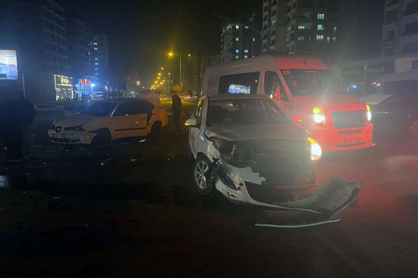 Çalışmayan trafik ışıkları beraberinde kaza getirdi