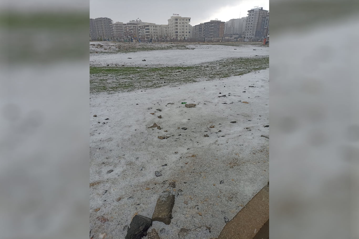 Karaköprü'ye kar yağdı!