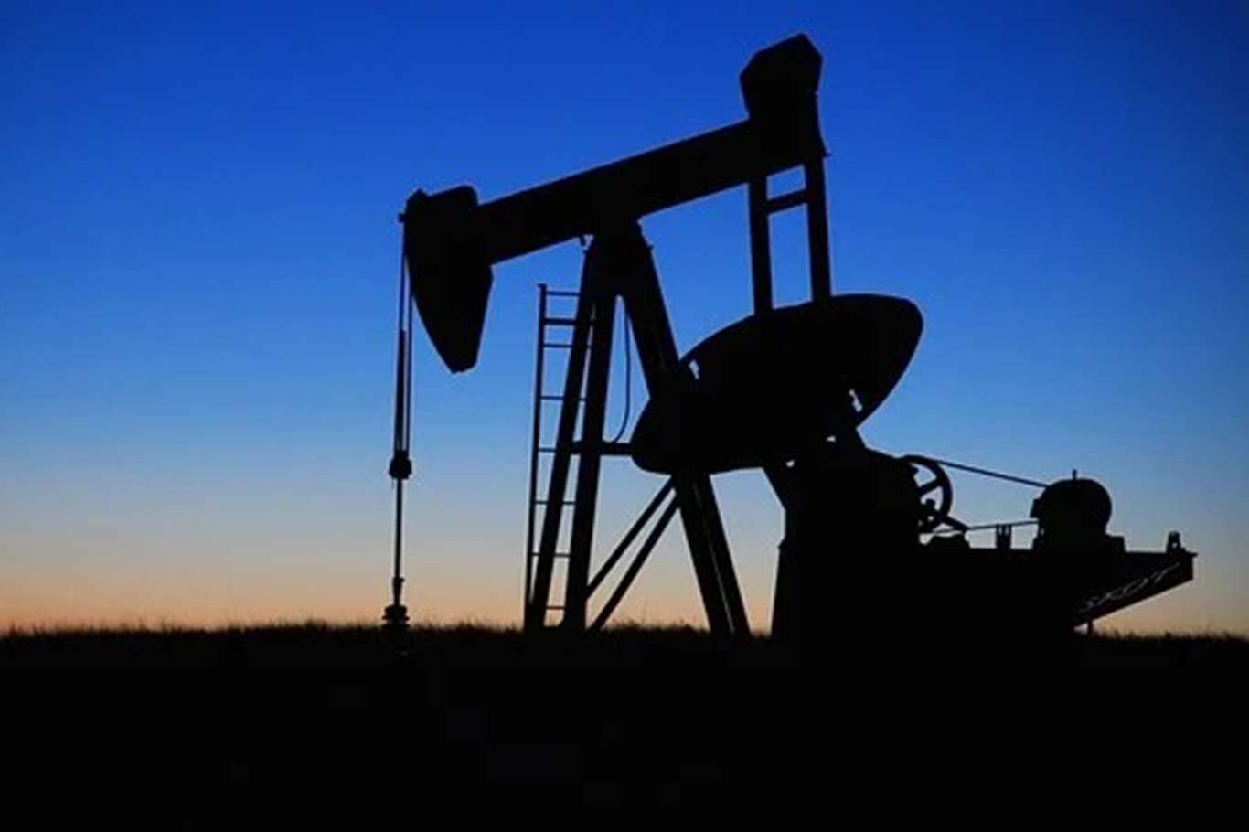 Brent petrolün varili 100 doların üzerinde