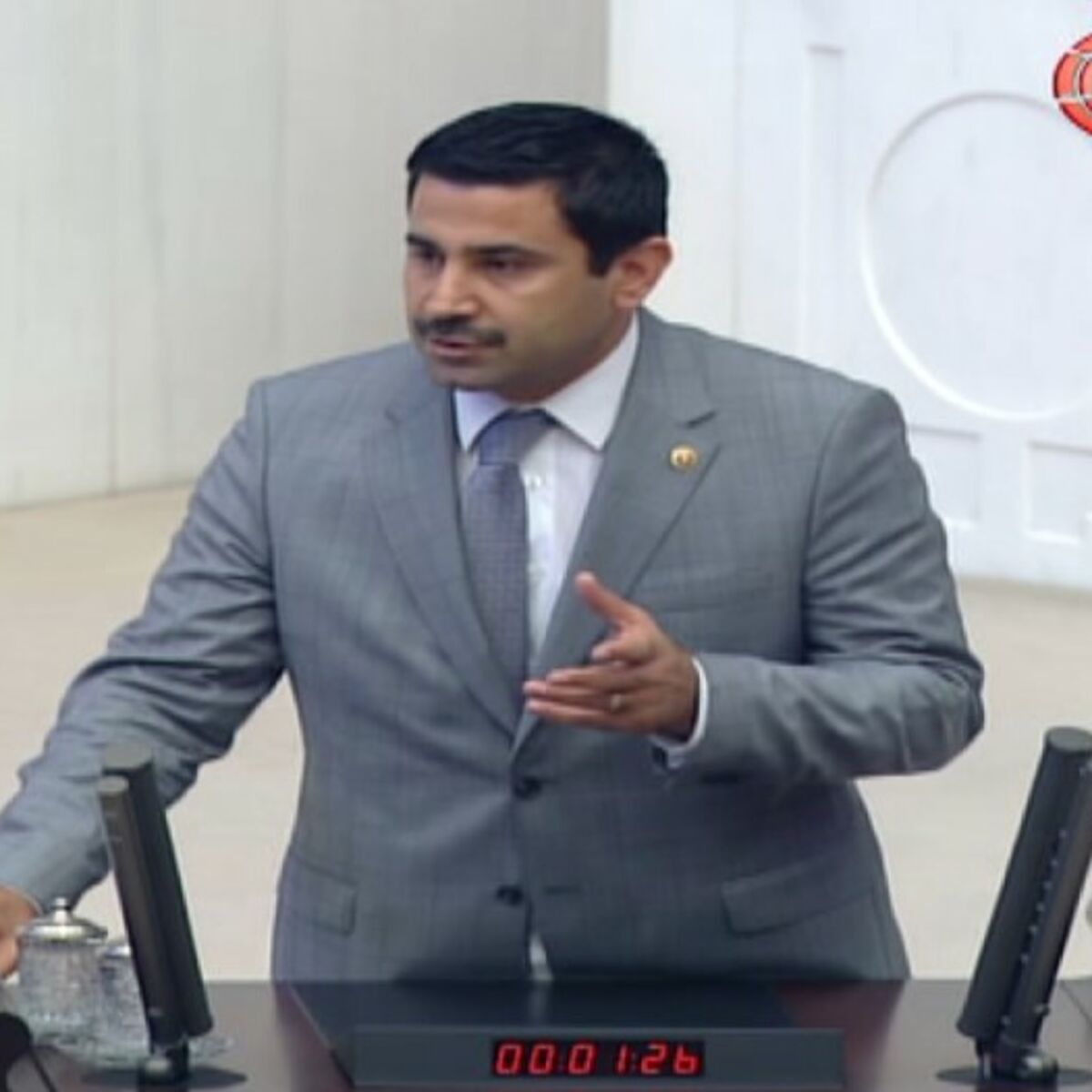 AK Parti Şanlıurfa Milletvekili Yıldız'ın yakınlarına operasyon: 9 gözaltı