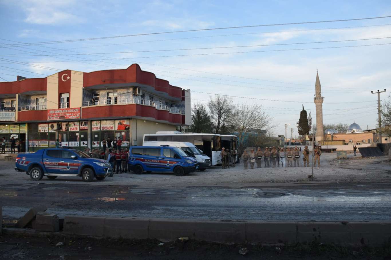 Şanlıurfa'da iki aile arasında kavga: 14 yaralı