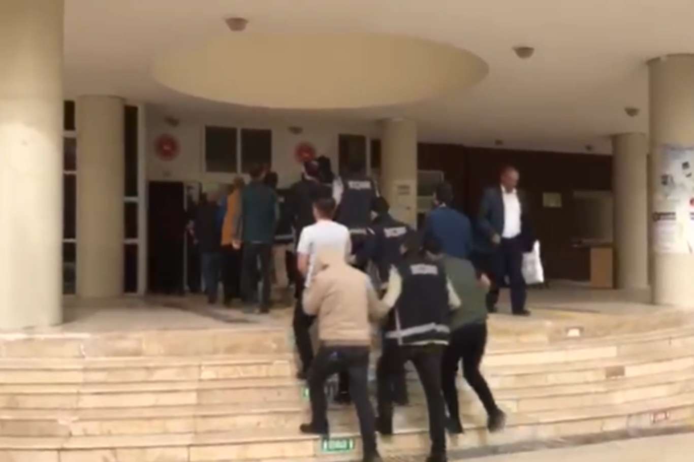 Şanlıurfa'da tefecilere operasyon