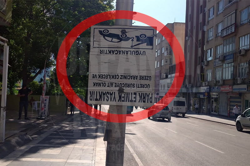 Şanlıurfa'da bu tabelayı görenler hayrete düşüyor