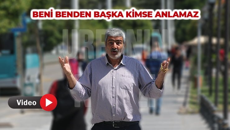 Sözleşmeli mağduriyetini şiir söyleyerek dile getirdi