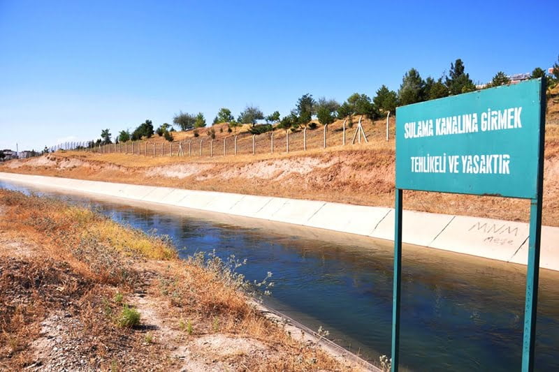Şanlıurfa'da küçük kız sulama kanalına düştü