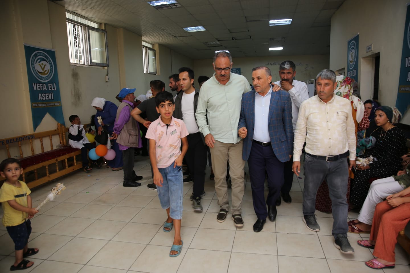 Başkan Kuş'un ayağı alçıya alındı