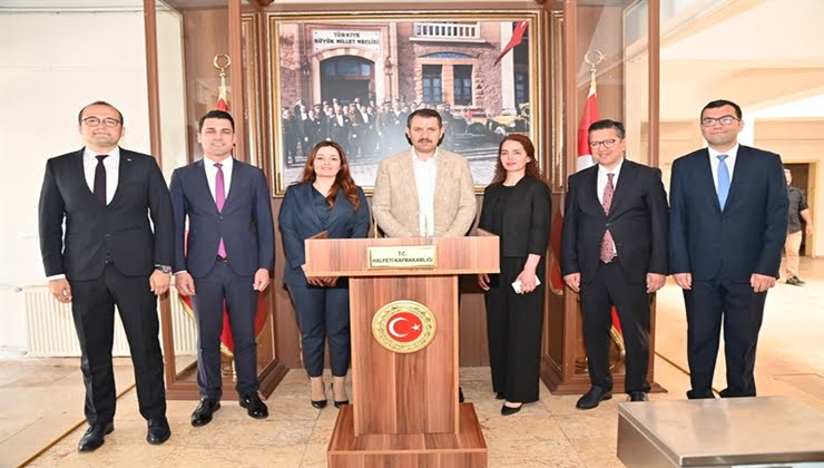 esnaf Vali Ayhan: Halfeti'de<a class=