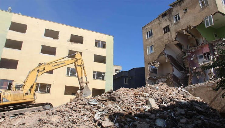 Binaların yıkımında yeni dönem 1 Temmuz'da başlayacak