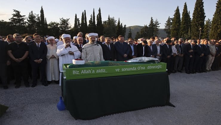İskeçe Müftü Ahmet Mete dualarla ebediyete uğurlandı