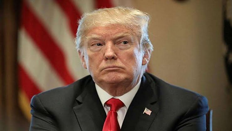 FBI Trump'un evini bastı!