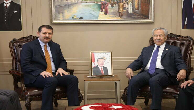 Arınç'dan Vali Ayhan'a ziyaret
