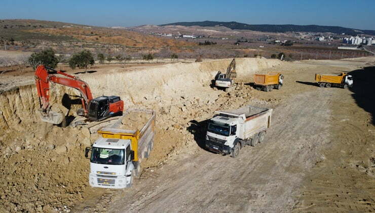 Azerbaycan Bulvarında yol yapım çalışmaları sürüyor