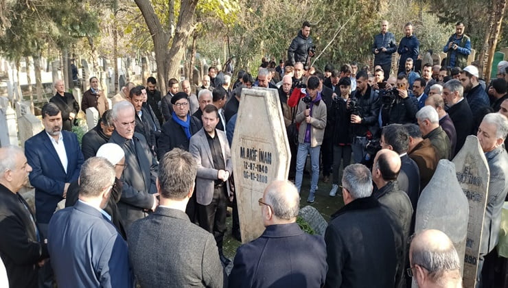 Kudüs Şairi Mehmet Akif İnan kabri başında anıldı
