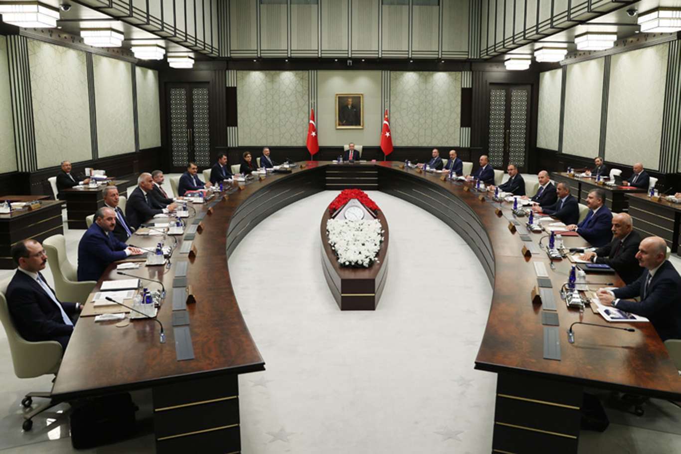 Kabine bugün toplanıyor: Gündemde İsveç'te Kur'an'a saldırı var