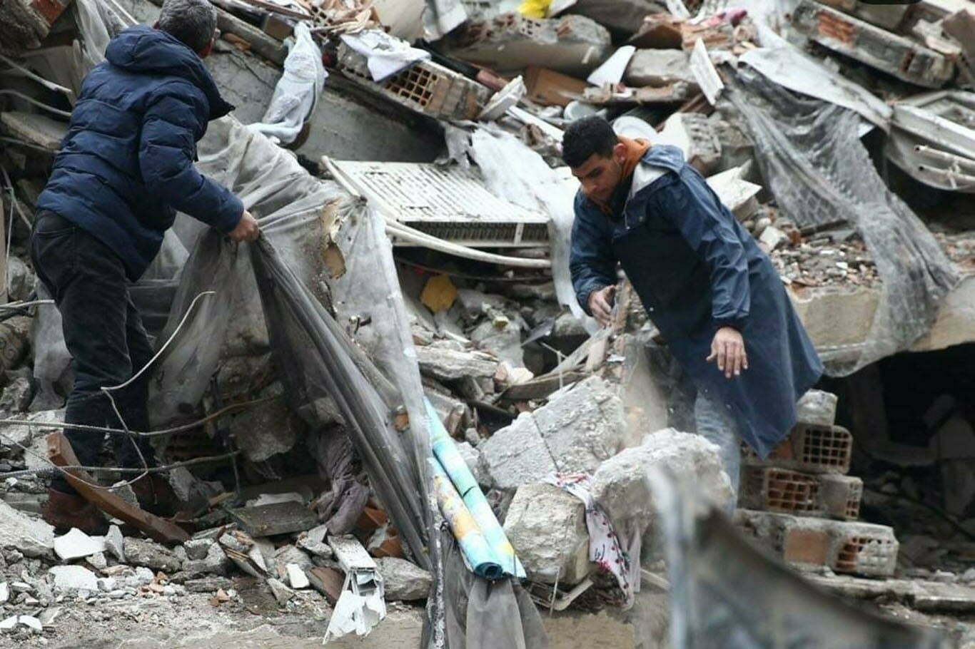 AFAD'dan depremde hayatını kaybeden kişilerin kimlik ve defin işlemi hakkında açıklama