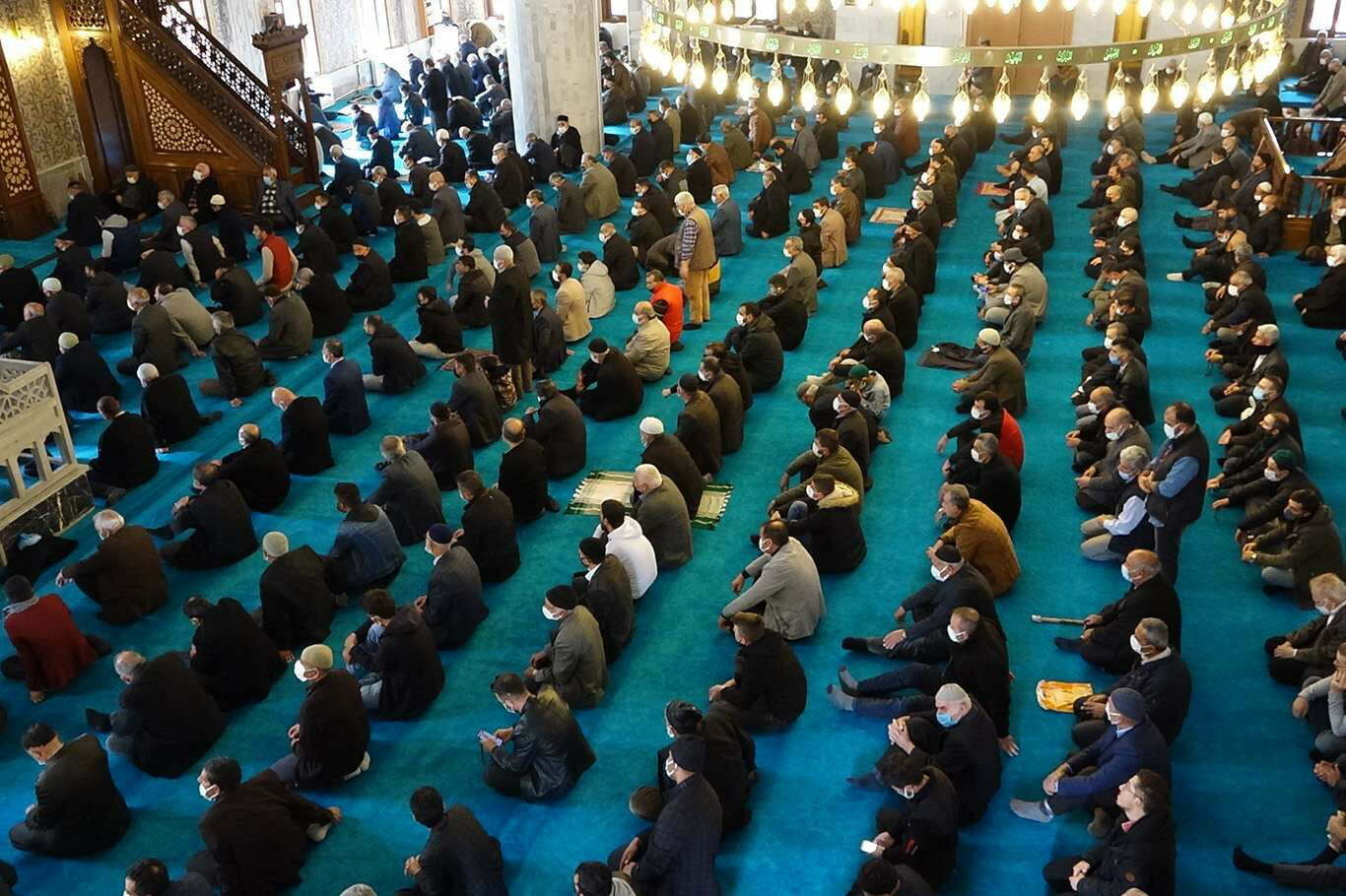 Cuma hutbesinde depremzedeler için yardım çağrısı