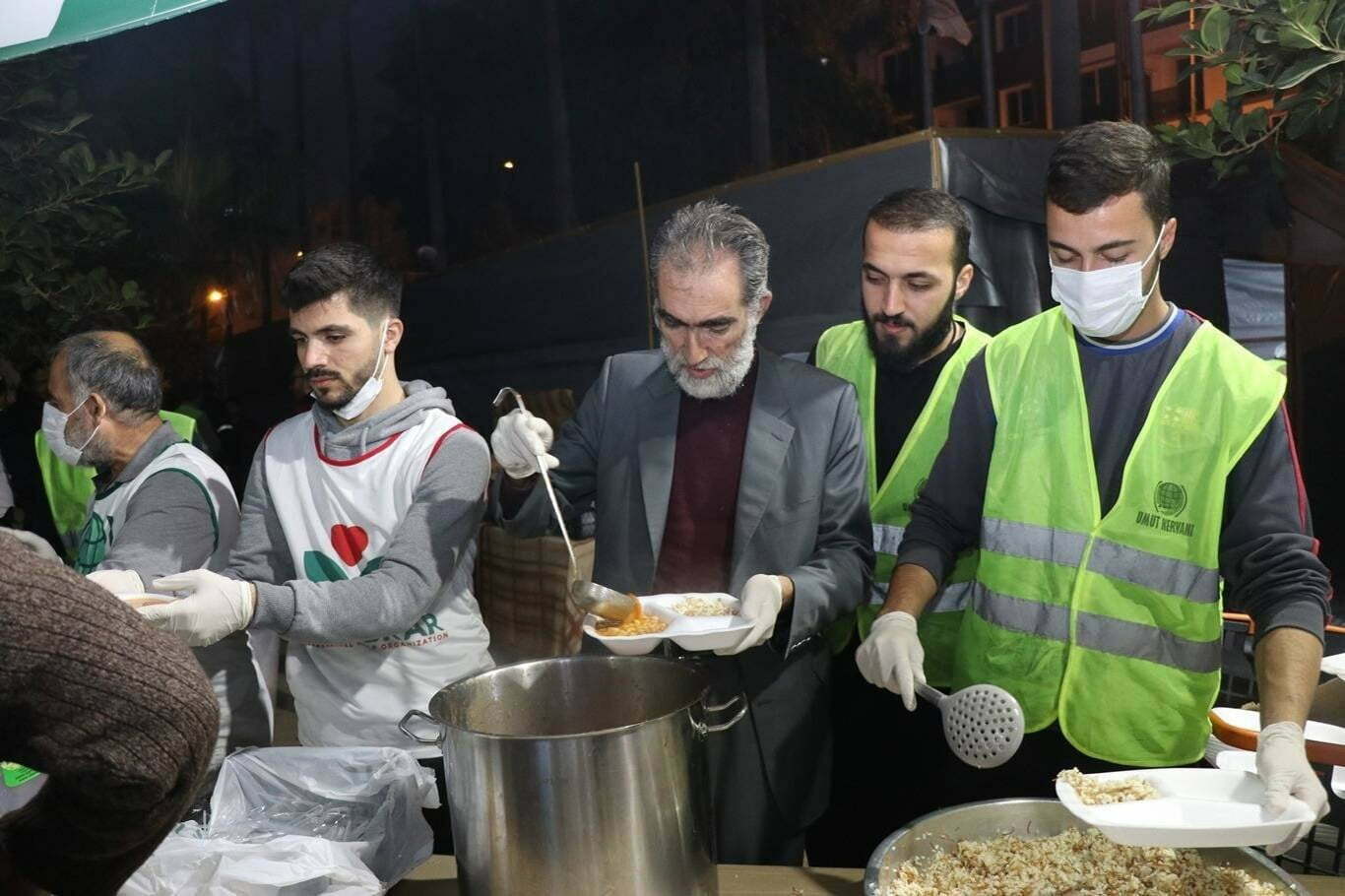 4 kardeş STK, Hatay'daki depremzedelere sıcak yemek verecek