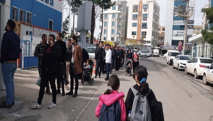 İŞKUR'da sistemin olmaması uzun kuyruklar oluşturdu