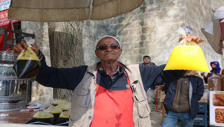 Ramazan ayının vazgeçilmezi tezgâhlardaki yerini aldı