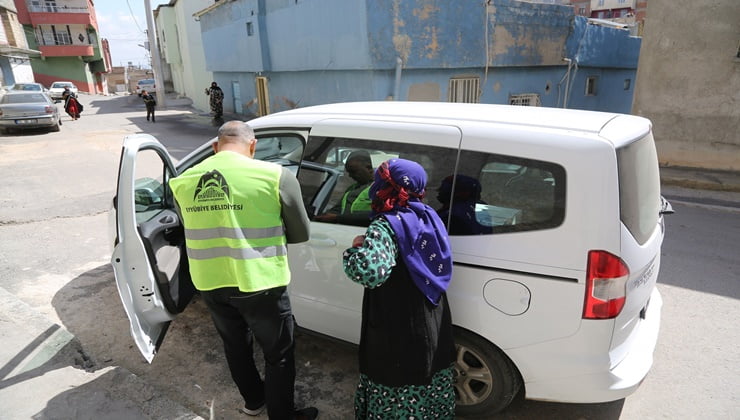 Eyyübiye’de ihtiyaç sahiplerine Ramazan kolisi dağıtıldı