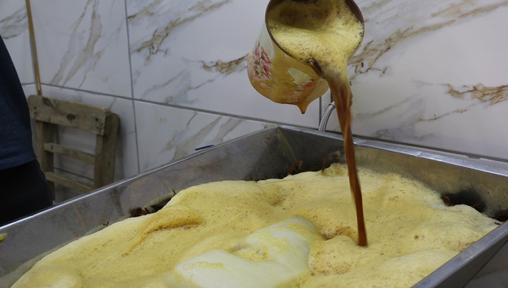 Yarım asırdır meyan şerbeti satarak geçimini sağlıyor