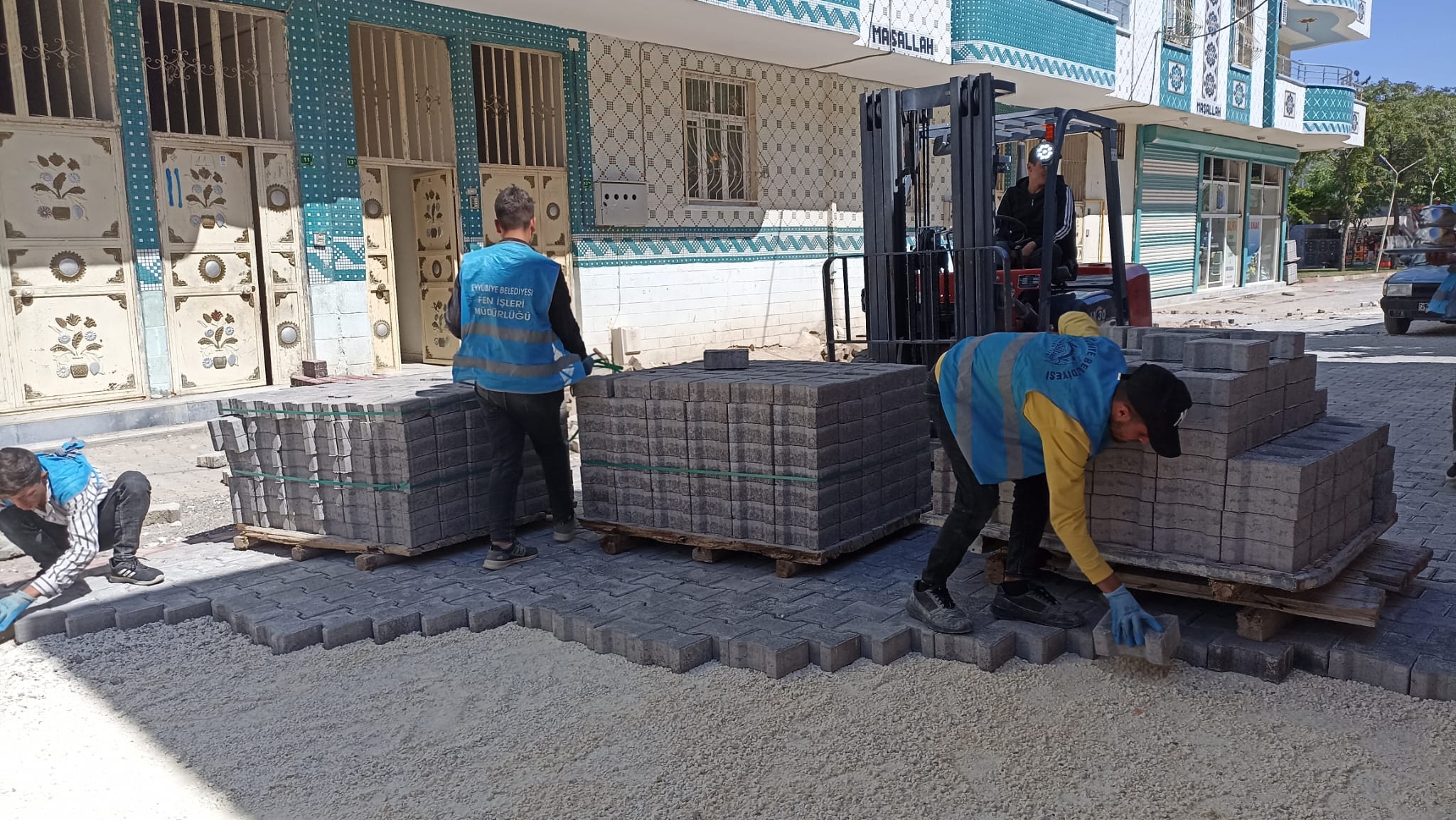 Şanlıurfa'da parke çalışmaları sürüyor