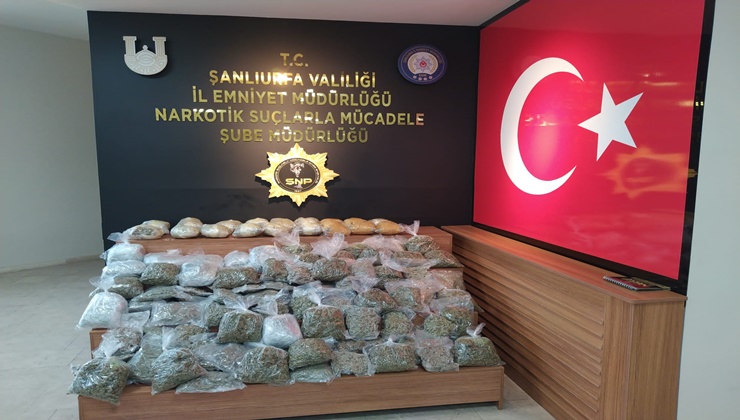 Şanlıurfa'da durdurulan araçlarda çok sayıda uyuşturucu ele geçirildi