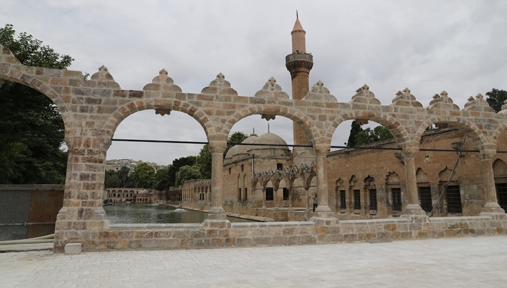 Balıklıgöl'de çöken revakların restorasyon çalışmalarında sona gelindi