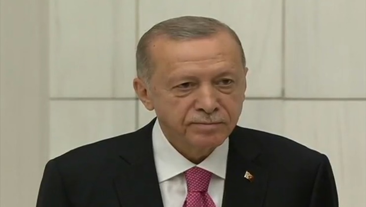 Cumhurbaşkanı Erdoğan resmen görevine başladı