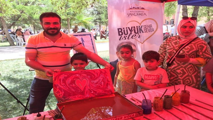 Urfa’da düzenlenen Ebru sanatı yoğun ilgi gördü