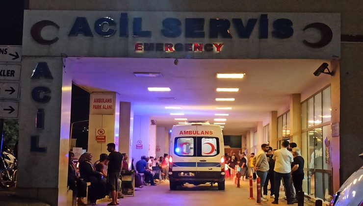 Karşıdan karşıya geçen kadına otomobil çarptı