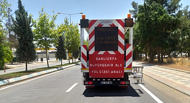 Büyükşehir'den yol işaretleme çalışması