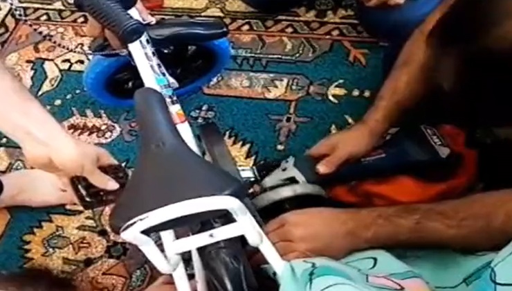 Eli bisiklet zincirine sıkışan çocuk kurtarıldı