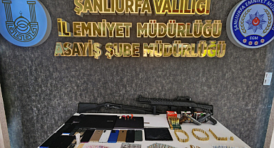 Kendini polis ve savcı olarak tanıtan 5 şahıs gözaltına alındı