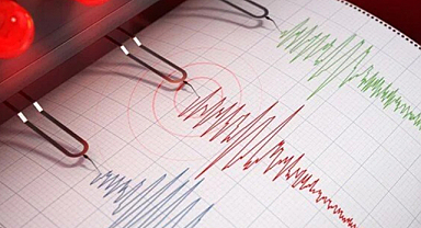 Adana'da deprem! Urfa'da da hissedildi