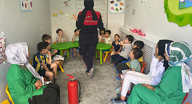 Urfa'da öğrencilere yangın eğitimi verildi