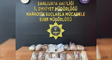 Urfa'da araçta parçalar halinde uyuşturucu ele geçirildi