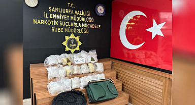Urfa'da aranan 2 araçta uyuşturucu madde ele geçirildi