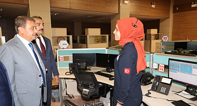Vali Hasan Şıldak 112 Acil Çağrı Merkezini ziyaret etti