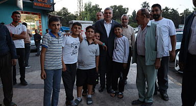 Beyazgül’den esnaf ziyareti