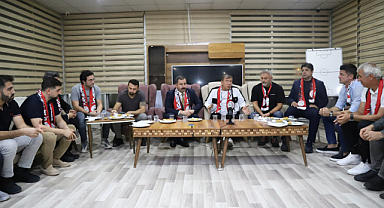 Tanju Çolak'ın Urfa sevgisi bitmiyor! Bu sefer ekibiyle geldi!