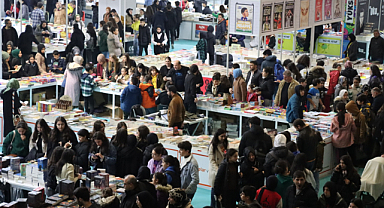 Şanlıurfa'da kitap fuarını bakın kaç kişi ziyaret etmiş