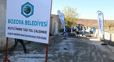 Bozova Belediyesi yol çalışmalarına devam ediyor