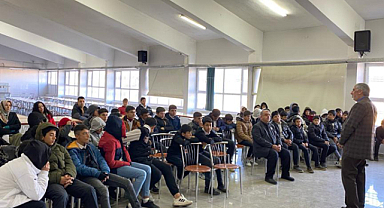 Bozova'da bağımlılıkla mücadele semineri