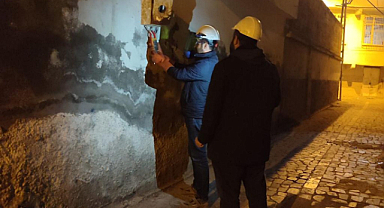 Elektriği kaçak yaparken yetkililerce suçüstü yakalandı