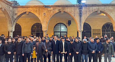 Hür Gençlik sabah namazında buluştu