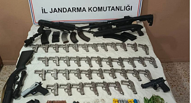 Şanlıurfa'da bir evde adeta cephane çıktı!