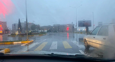 Şanlıurfa yağış birçok noktada etkili oldu