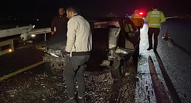 Siverek'te otomobil ile TIR çarpıştı: 9 yaralı